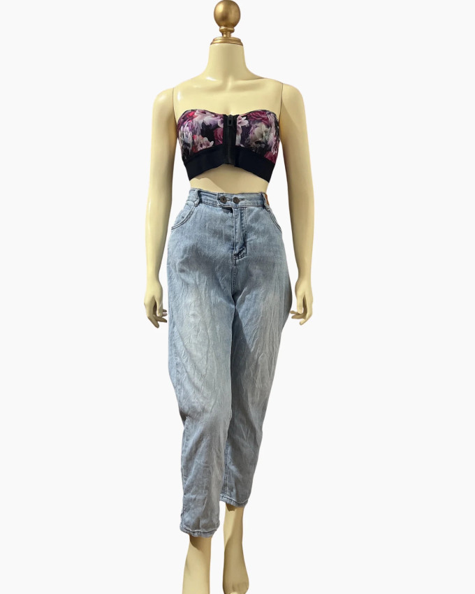 Light-Wash Relaxed Tapered Mom Jeans
