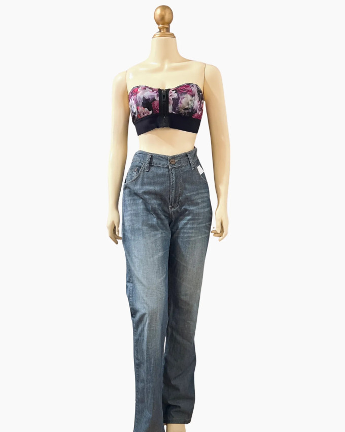 Light-Wash Straight-Leg Women’s Jeans